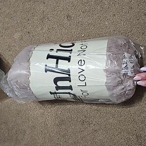 Unhide Lil Marsh Rosy Baby blanket